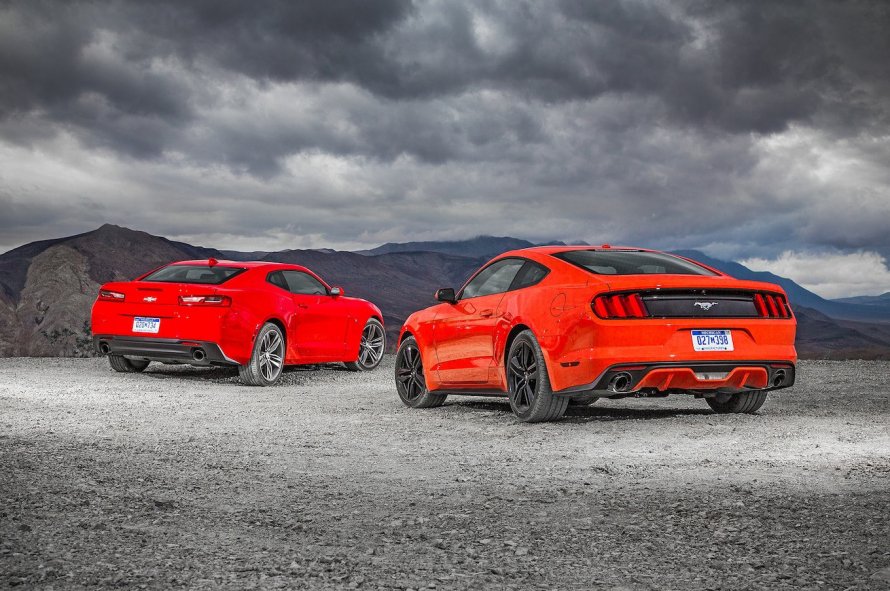 Chevrolet Camaro Mustang