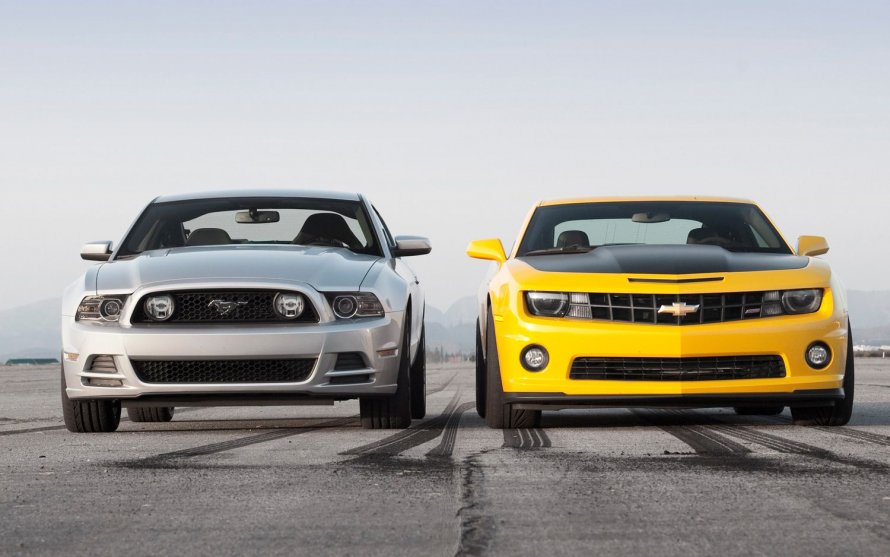 Мустанг и Chevrolet Camaro