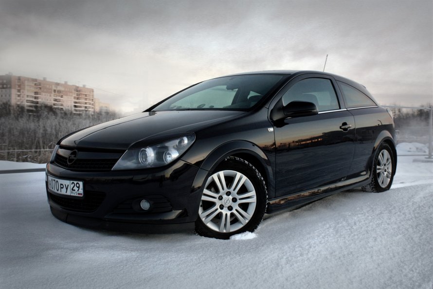 Opel Astra GTC 2008 черная