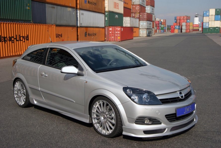 Opel Astra GTC 2010 Tuning