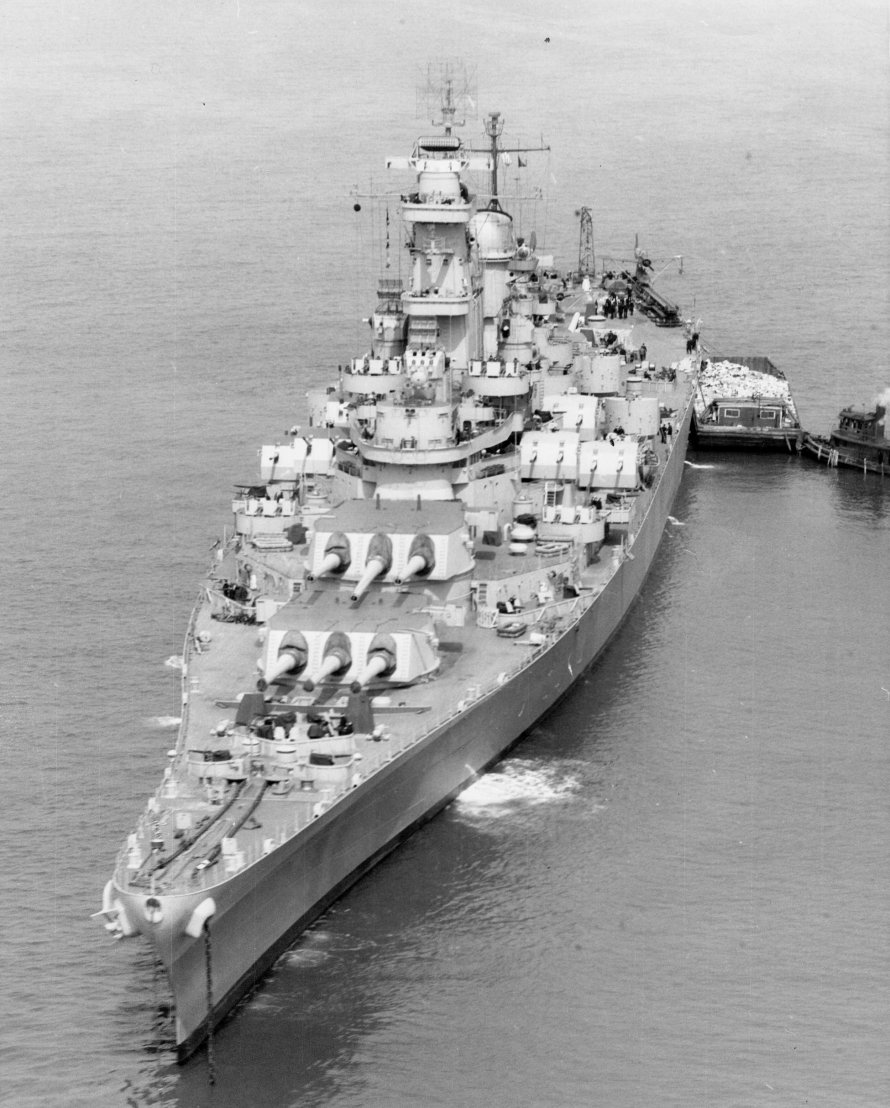 Линкор Айова 1943