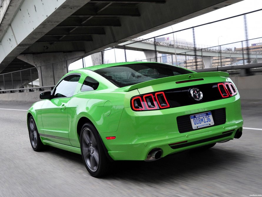 Ford Mustang 2011 Green