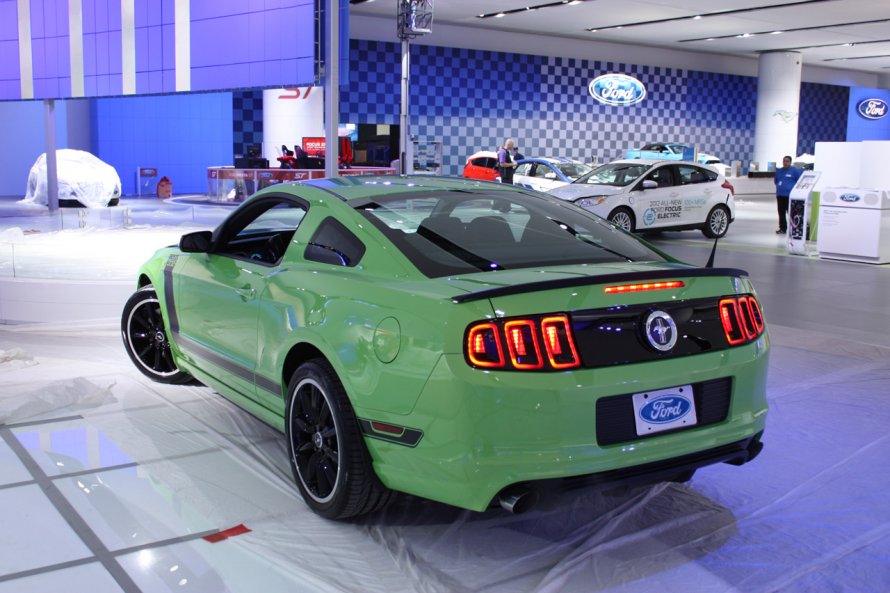 Форд Мустанг босс 2013 Green