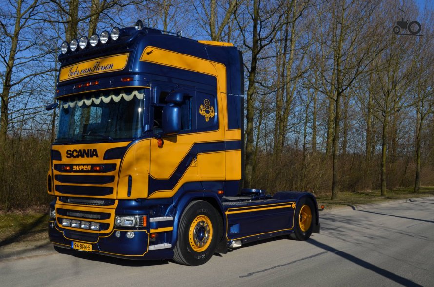 Scania s580 v8