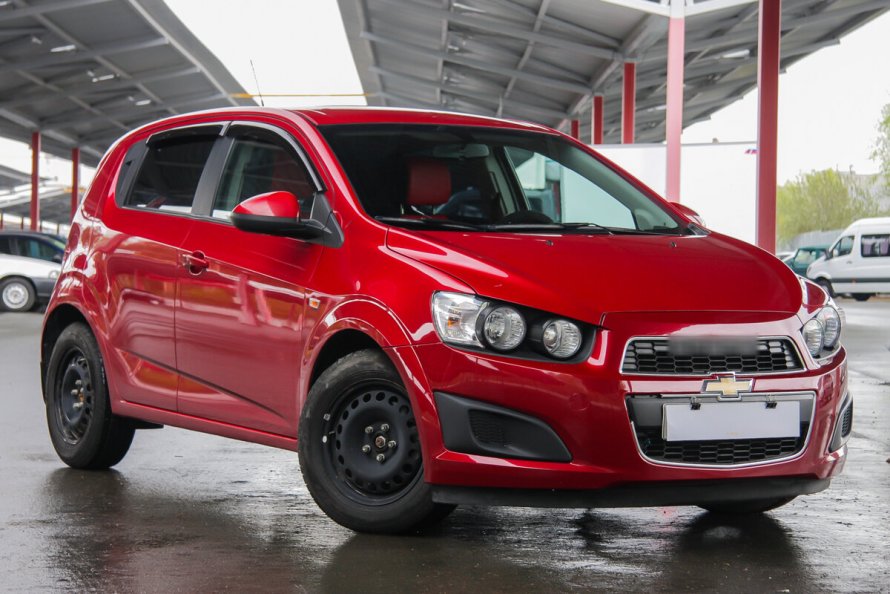Chevrolet Aveo Hatchback 2015