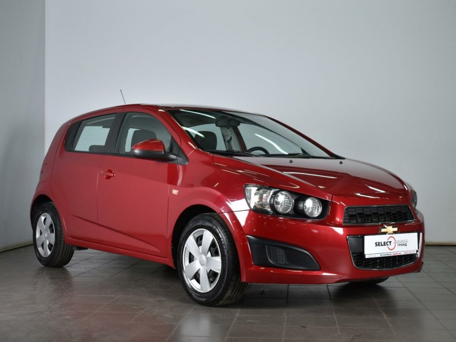 Chevrolet Aveo 2013 хэтчбек