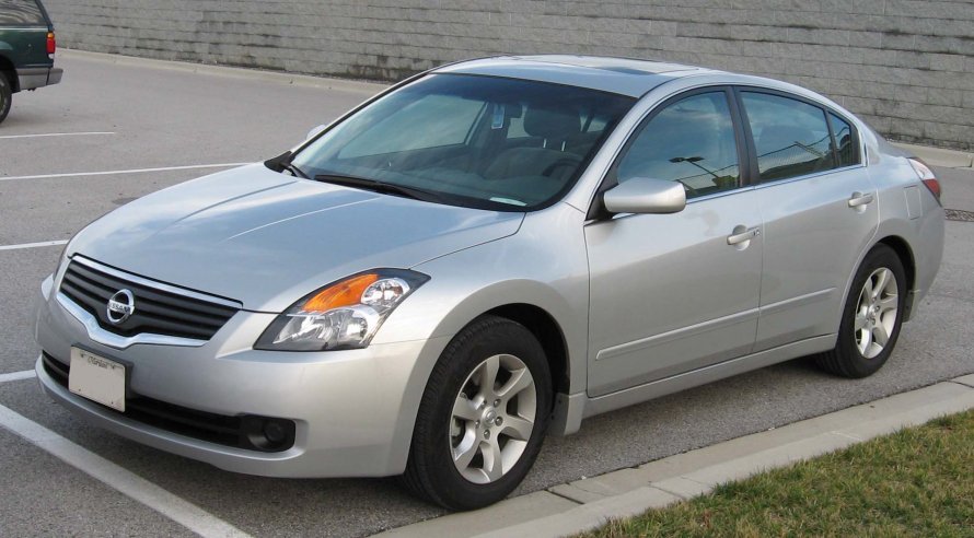 Nissan Altima 2010 салон