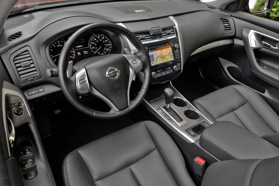 Nissan Altima 2011