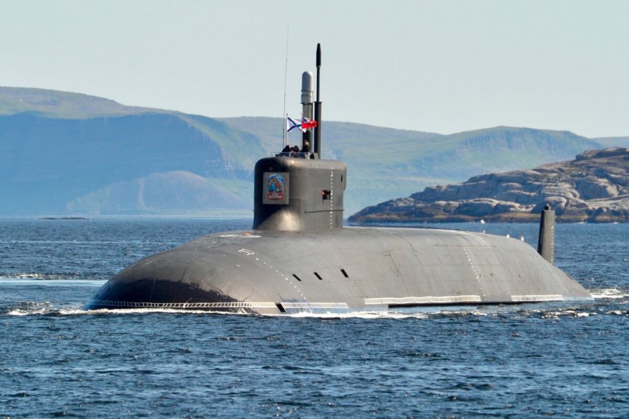 Четвёртая многоцелевая подводная лодка ВМС США "Вирджиния"