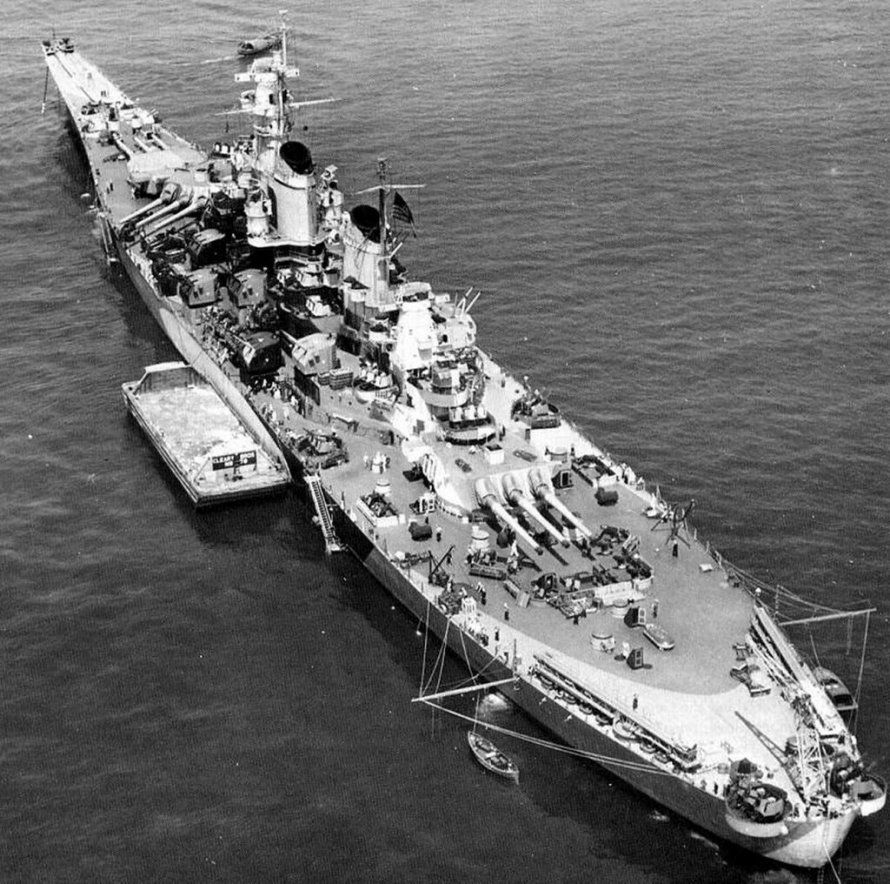Крейсер Миссури 1945