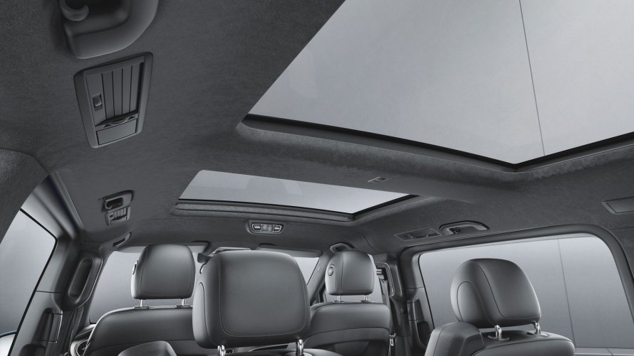 Mercedes Benz с панорамной крышей