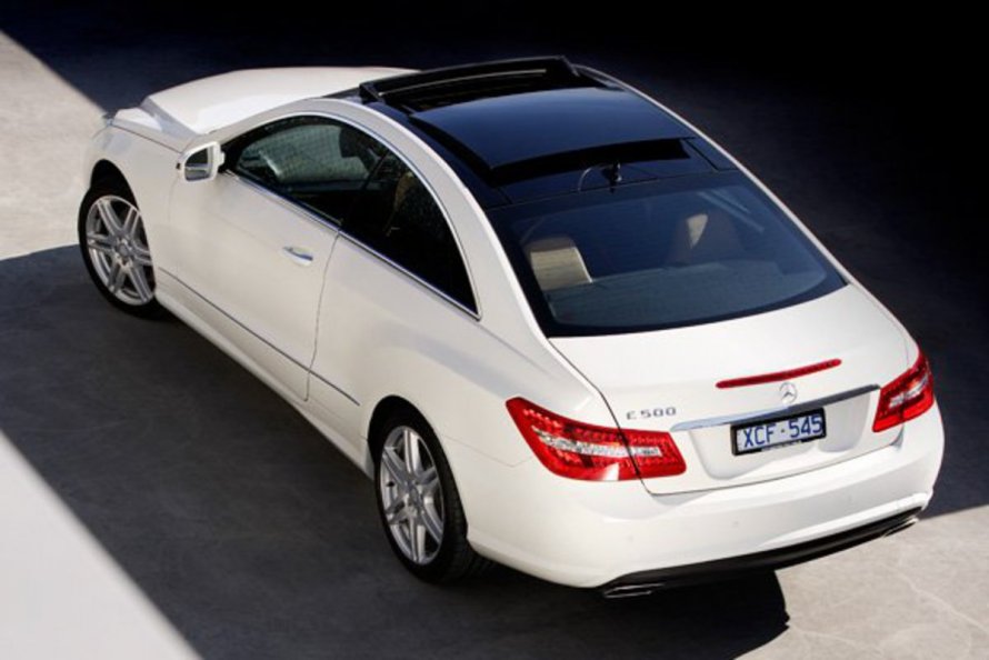 Mercedes e200 Coupe с панорамной крышей