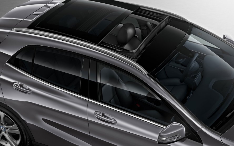 Мерседес GLA С панорамной крышей
