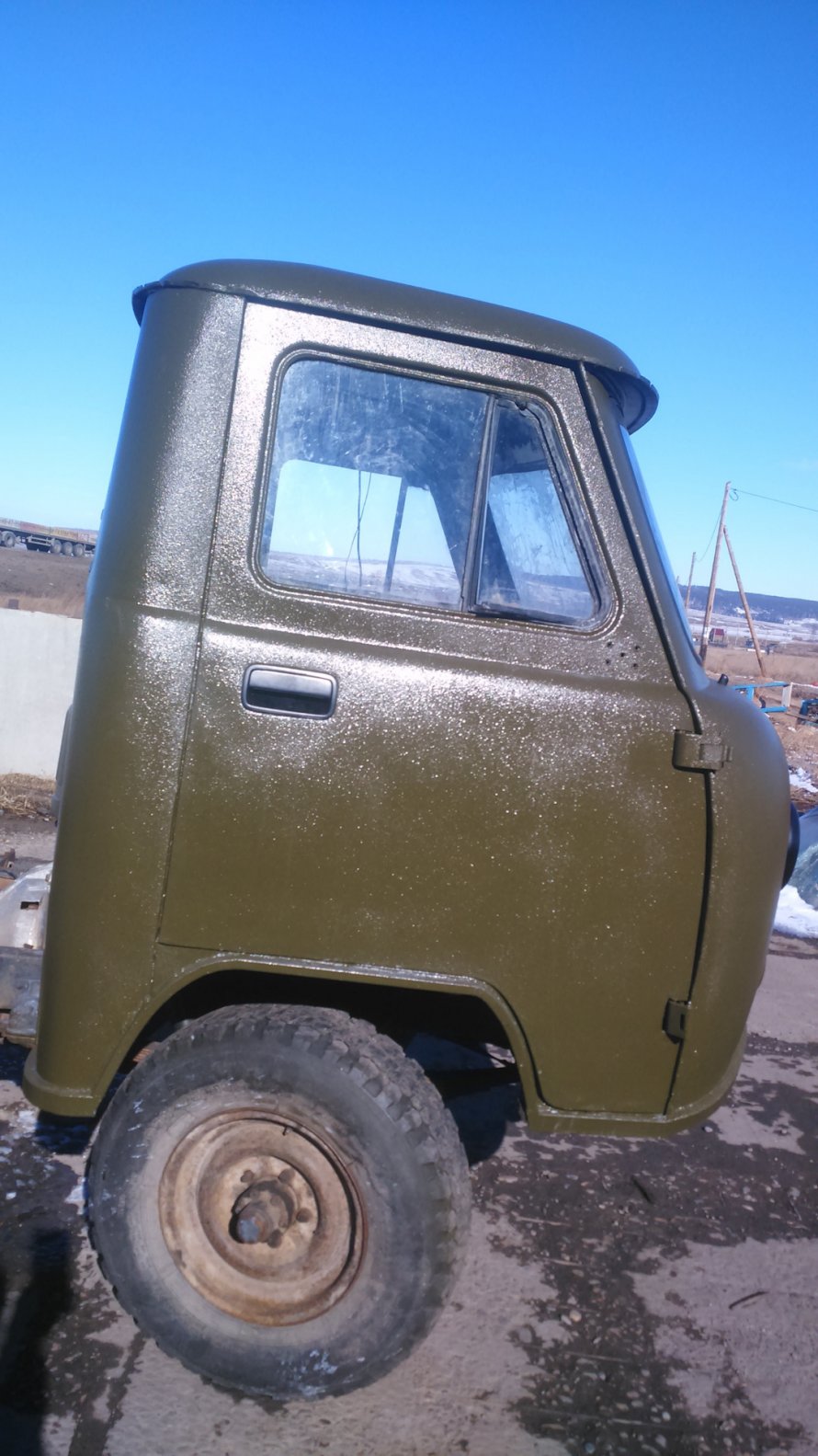 УАЗ 3303 бежевая кабина