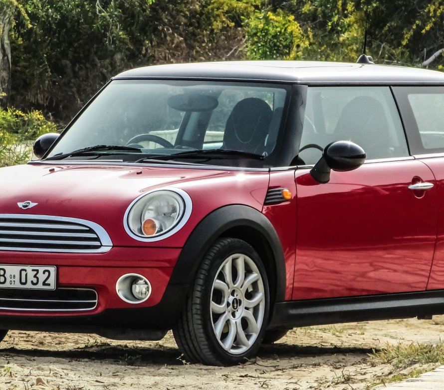 Машина Mini Cooper