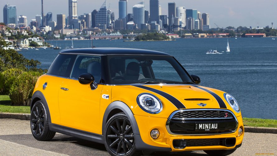 Mini Cooper желтый