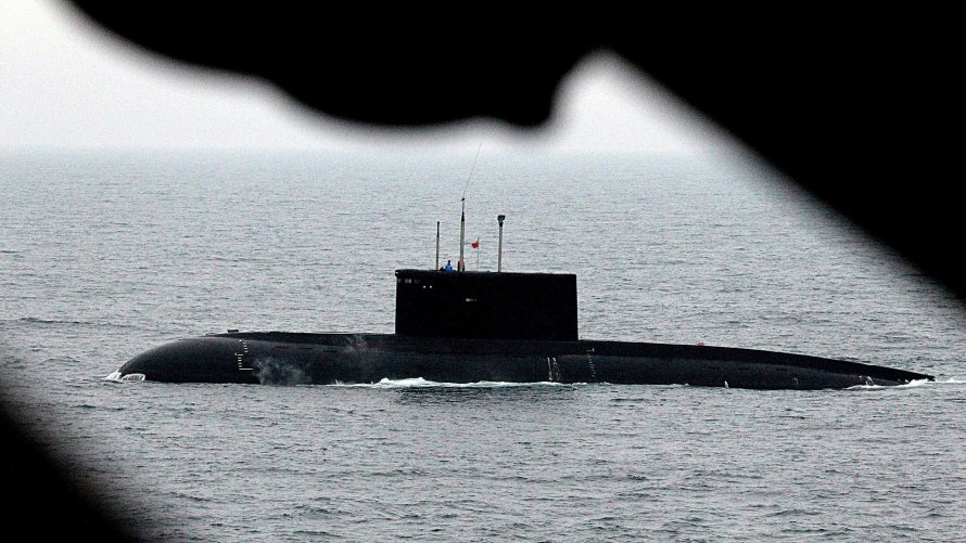 Подводная лодка Варшавянка всплытие