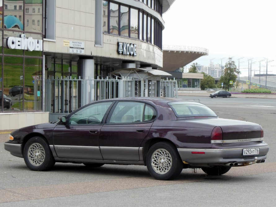 Chrysler LHS игрушка