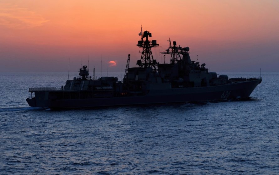 Судно ВМФ России вице-Адмирал Кулаков