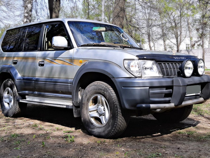 Toyota Land Cruiser 90