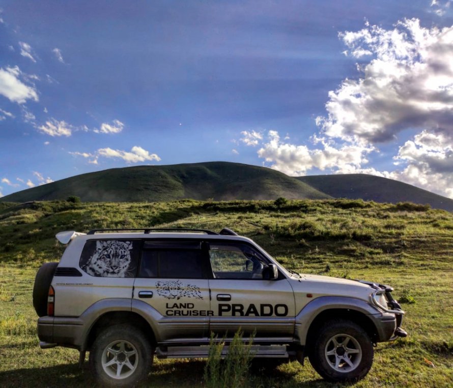 Toyota Land Cruiser Prado 90 Black