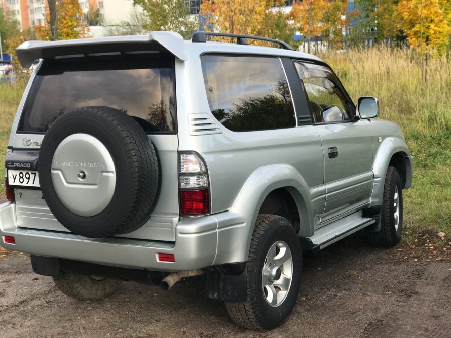 Toyota Land Cruiser 90