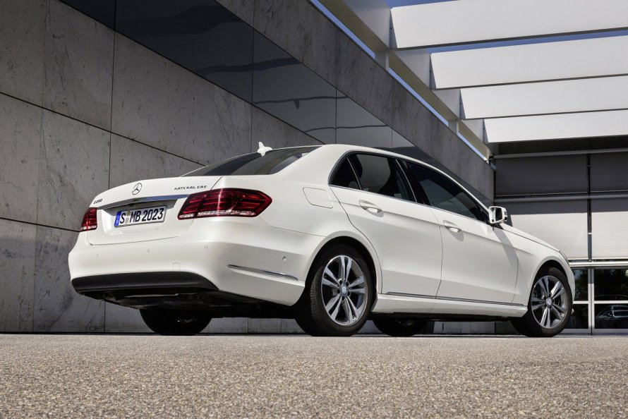 Mercedes Benz e200