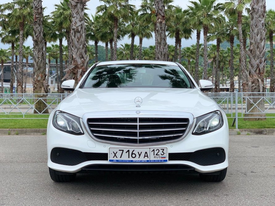 Mercedes Benz e200