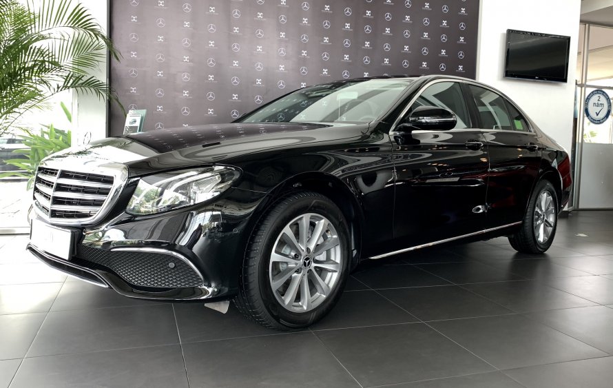 Mercedes Benz e200 AMG