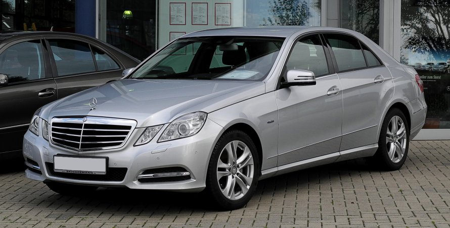 Мерседес e200 w212