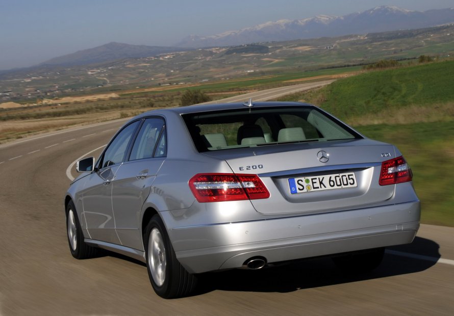 Mercedes Benz e200