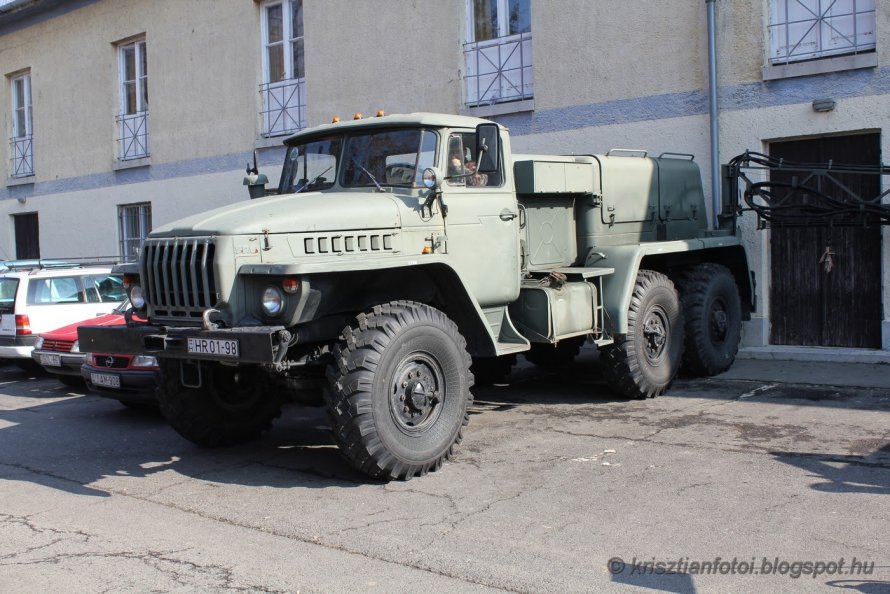 Урал 4320 апа сзади вертолет
