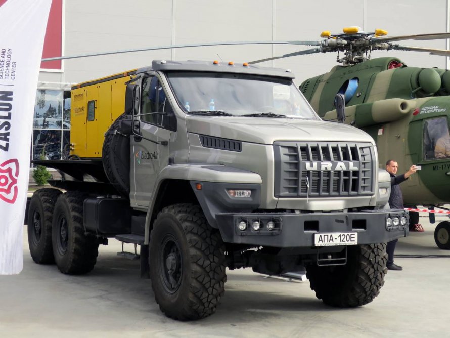 Урал-4320 "next" армейский