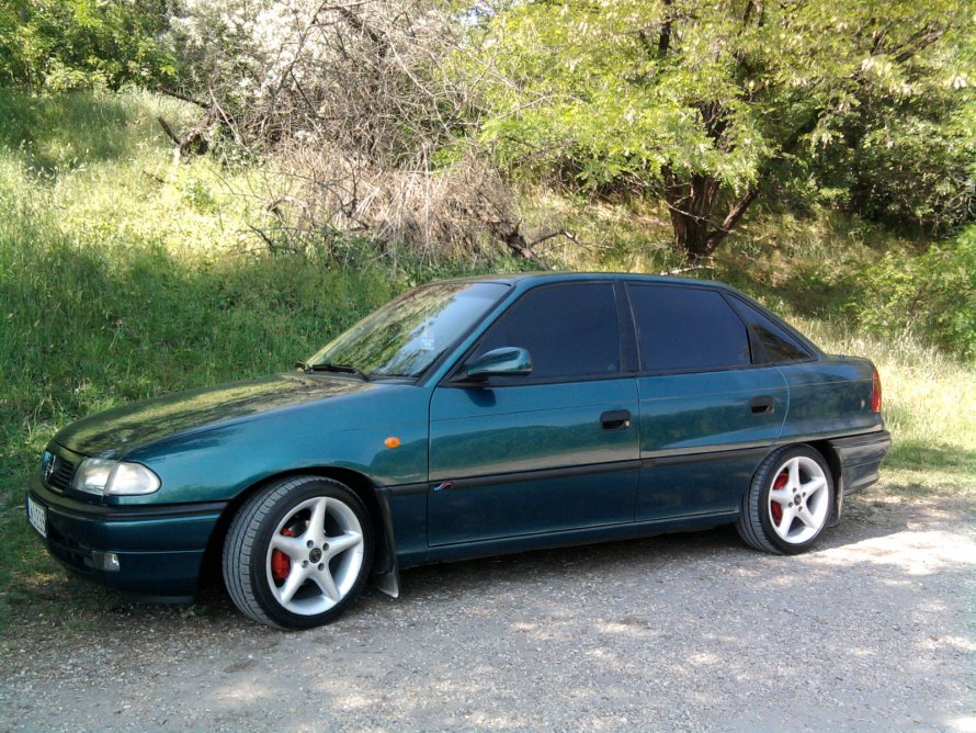 Opel Astra 1997 хэтчбек Tuning