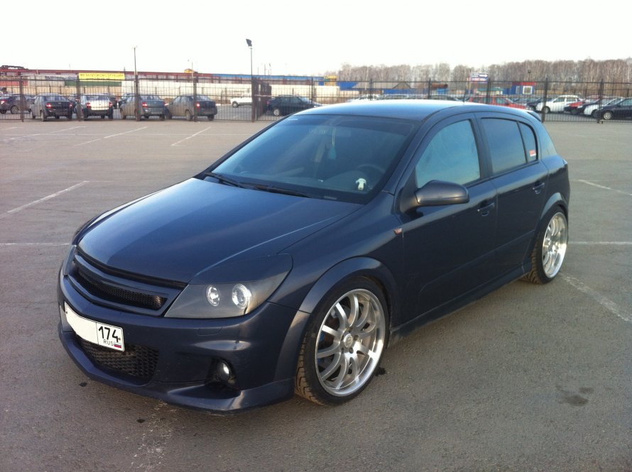 Opel Astra j белая