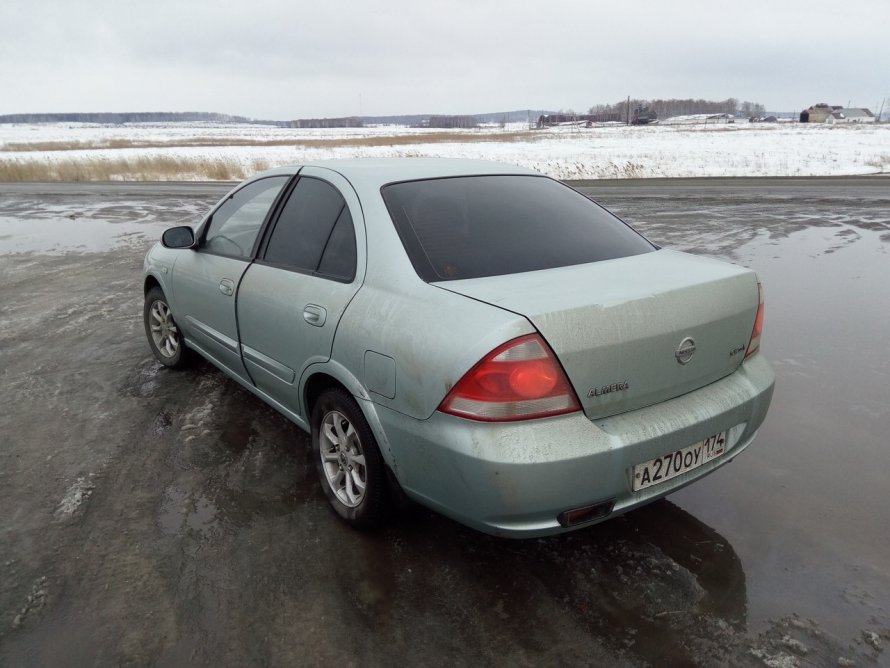 Nissan Almera 2005