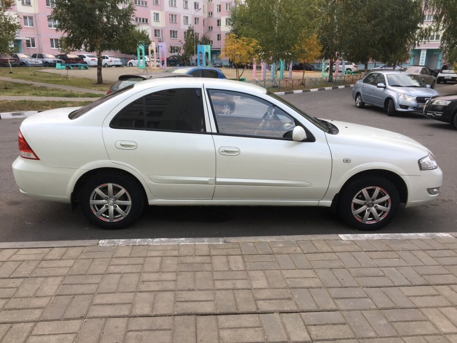 Nissan Almera 2005 1.5 98 л.с