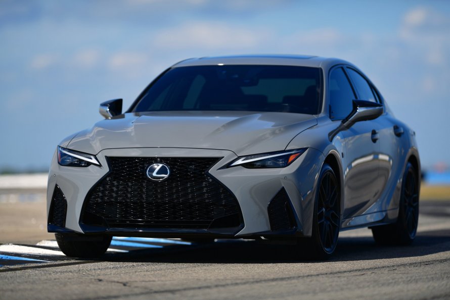 Lexus is500 2022