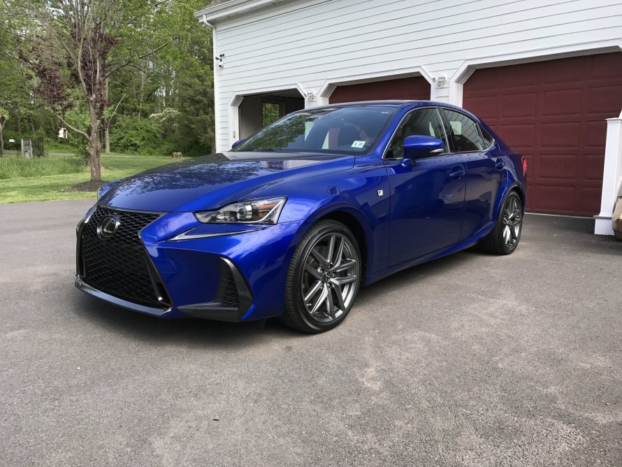 Лексус is 300 f Sport