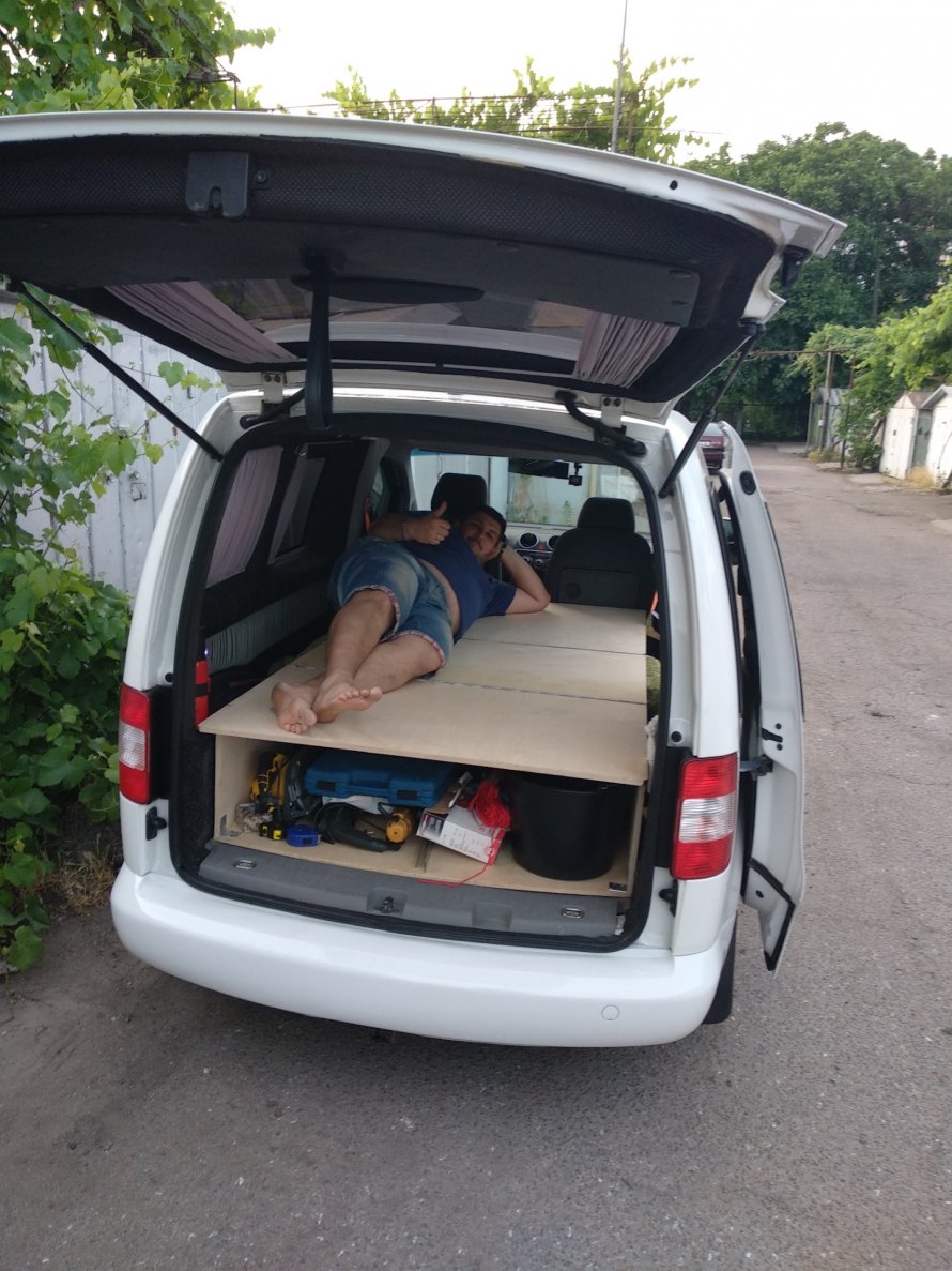 Volkswagen Caddy Maxi багажник