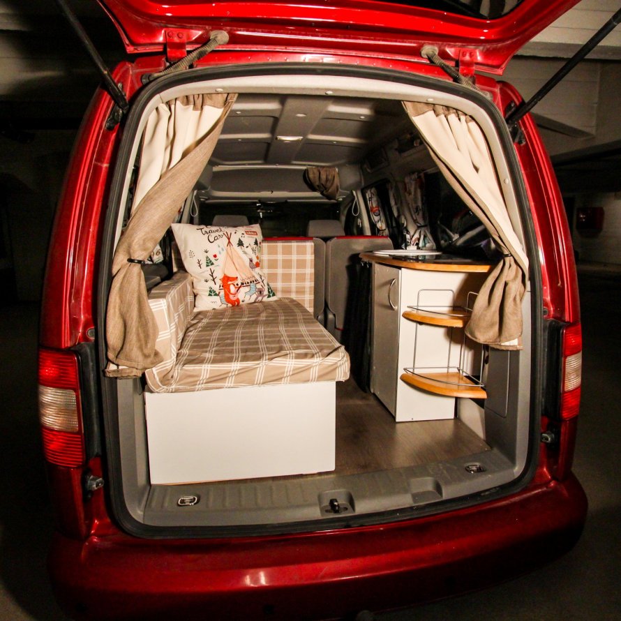 Поддон багажника VW Caddy Maxi