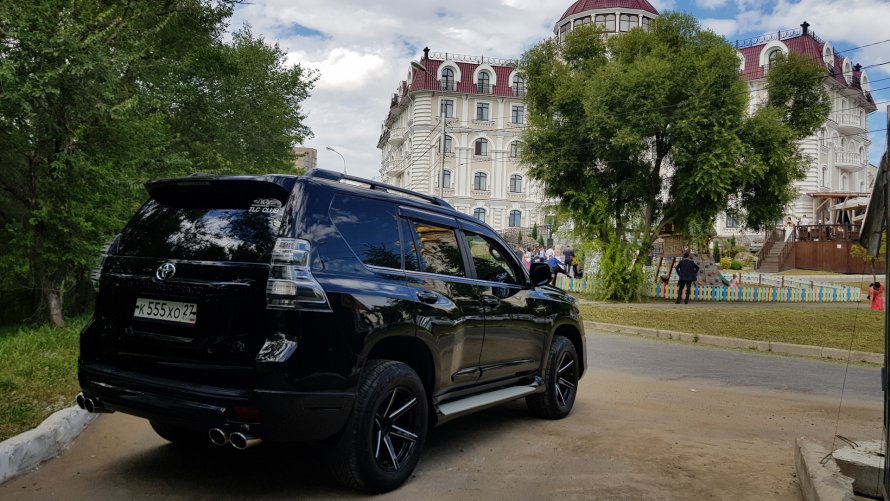Toyota Land Cruiser Prado 2018 Black