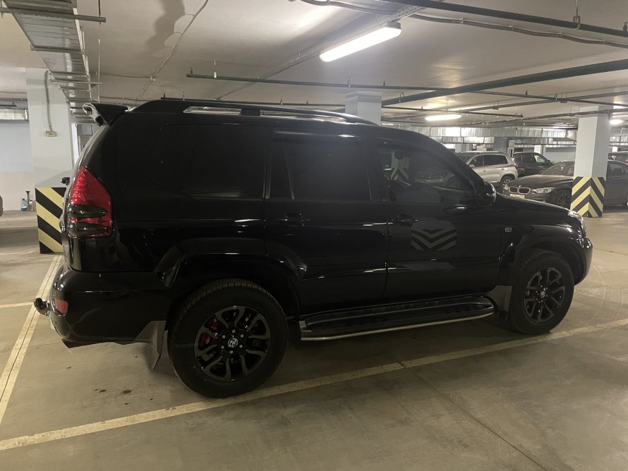 Toyota Land Cruiser Prado 2.8 at Black Onyx 5-Seater