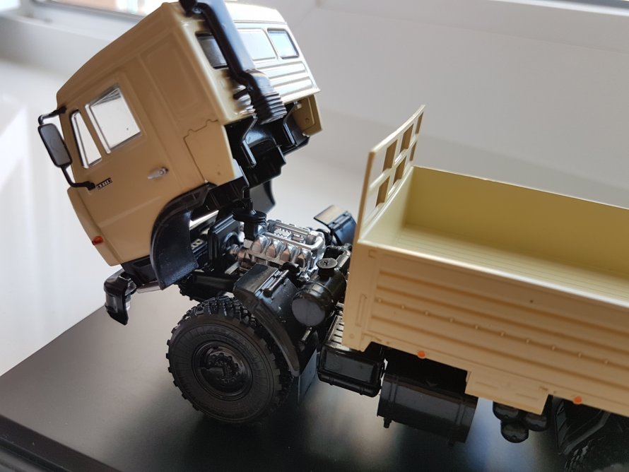 КАМАЗ 740 масштабная модель