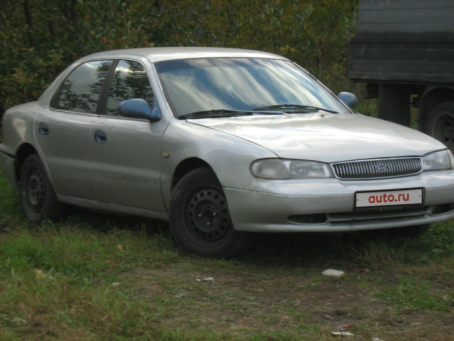 Kia Clarus седан 1998