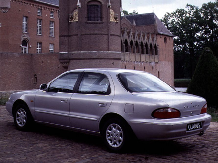 Clarus седан 1996 - 2000
