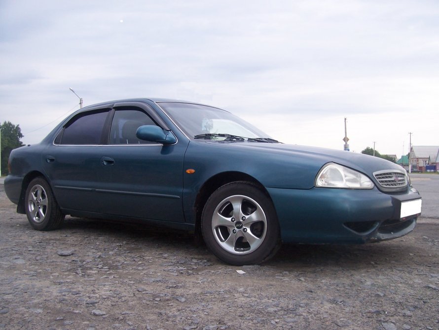 Kia Clarus