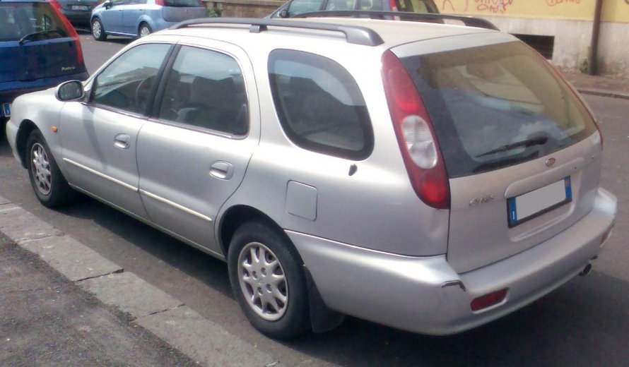 Kia Clarus универсал