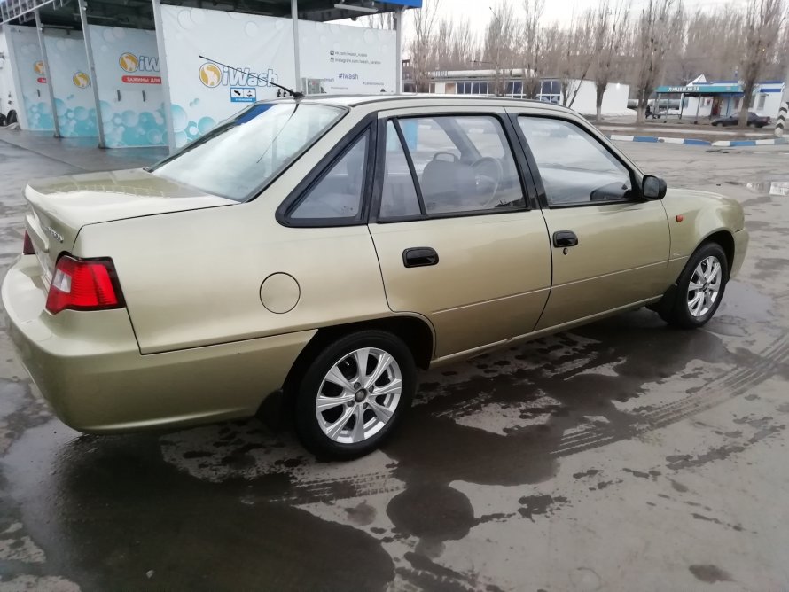 Daewoo Nexia n150 ржавая