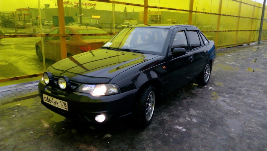 2003 Daewoo Nexia свет